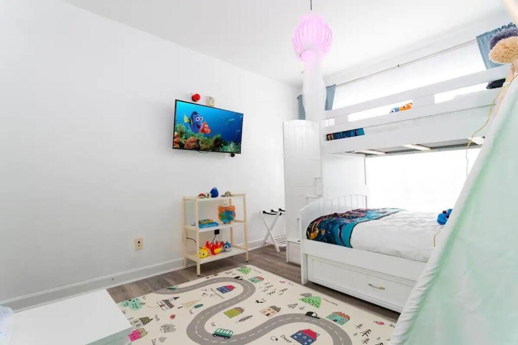 Beautiful Orlando With Nemo Bedroom, 15 Min To Disney! Apartment